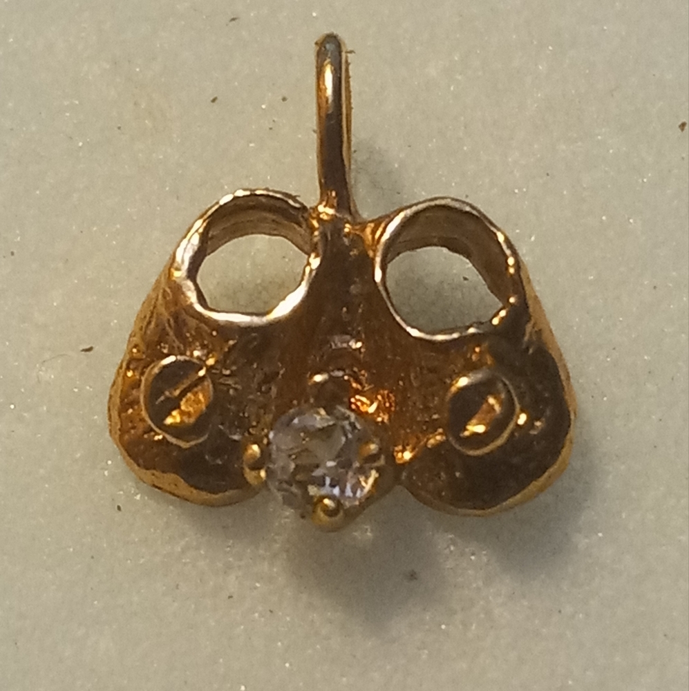 10kt Gold Vintage Baby Shoes Faux Diamond Pendant